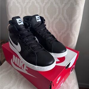 Nike Women's Black and White High-Top Sneakers